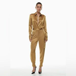 Aritzia Babaton Refined Satin Cargo Pants- Size 8